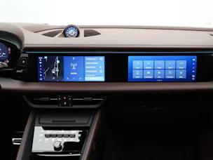 PORSCHE Macan Turbo