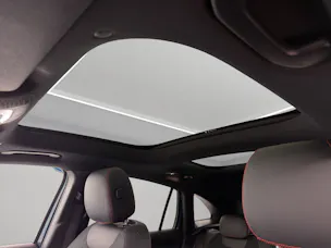 MERCEDES-BENZ EQA 300 AMG Line