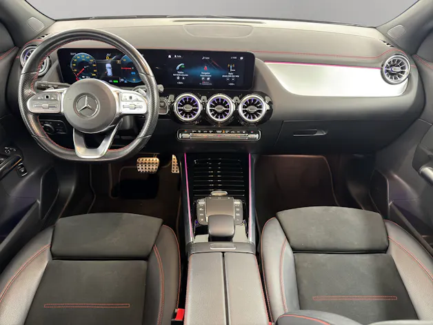 MERCEDES-BENZ EQA 300 AMG Line