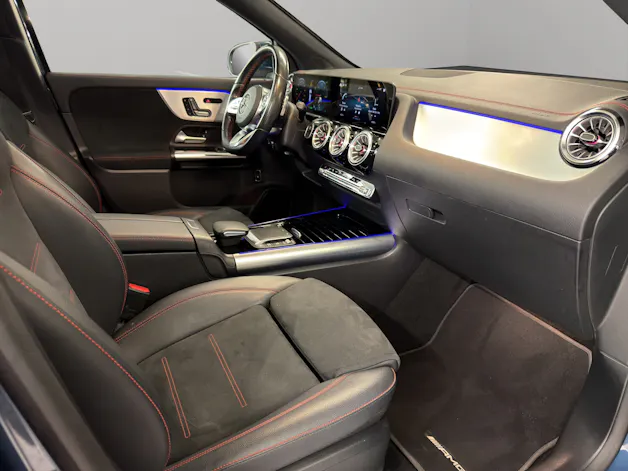 MERCEDES-BENZ EQA 300 AMG Line