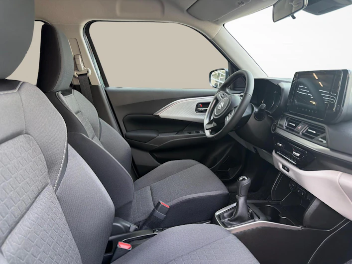 immagine del veicolo SUZUKI SWIFT