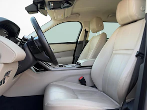 image du véhicule LAND ROVER Range Rover Velar 2.0 D 240 S