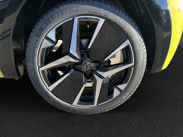 Peugeot 208 1.2 Hybrid 145 GT Exclusive