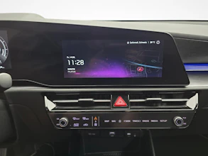 https://vehicle.imgix.net/4426766/2b012235-789f-4cce-b67f-7e4f4a0910c2.jpg