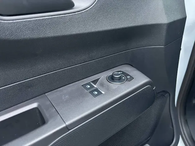 Ford E-Transit Courier Van Trend