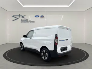 FORD E-Transit Courier Van Trend