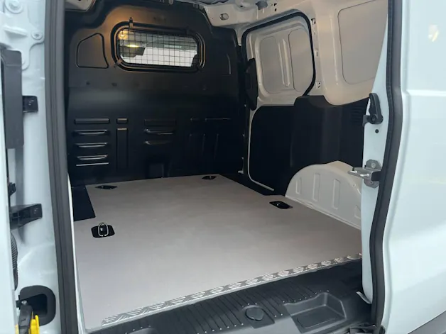 Ford E-Transit Courier Van Trend