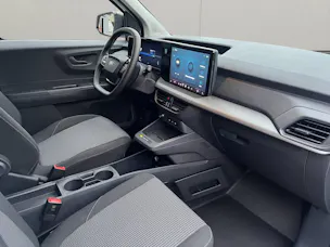 FORD E-Transit Courier Van Trend