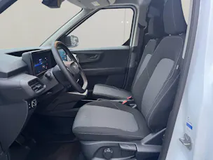 FORD E-Transit Courier Van Trend