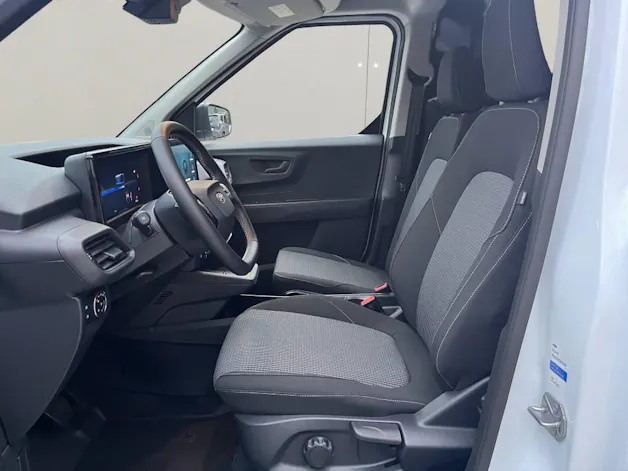 Ford E-Transit Courier Van Trend