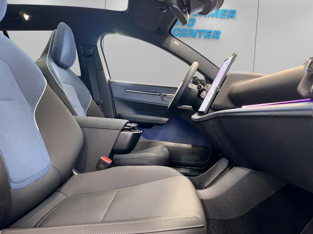 Volvo EX30 E60 Twin Ultra Performance AWD
