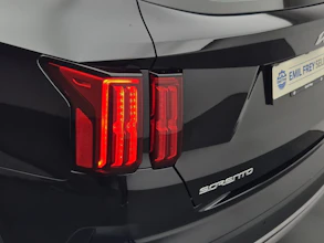 https://vehicle.imgix.net/4426818/38737bfd-19bf-49fe-a4eb-3c4db2317f85.jpg