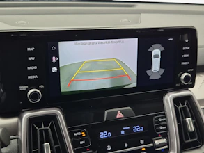 https://vehicle.imgix.net/4426818/bb87c6f6-4ed5-426e-870c-658c3593b3a9.jpg