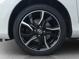 Toyota Yaris 1.5 VVT-i HSD Trend