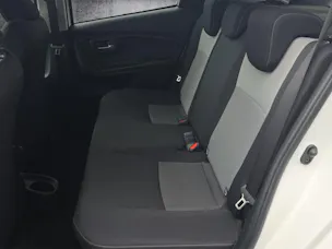 Toyota Yaris 1.5 VVT-i HSD Trend
