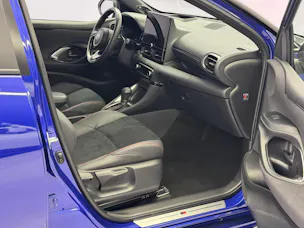 Toyota Yaris 1.5 VVT-i HSD GR Sport