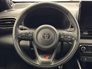 Toyota Yaris 1.5 VVT-i HSD GR Sport