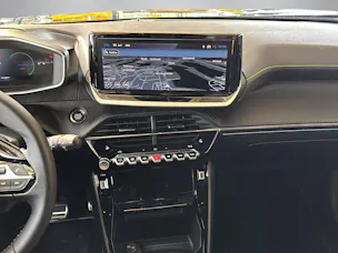 PEUGEOT 2008 1.2 Hybrid 145 GT Exclusive