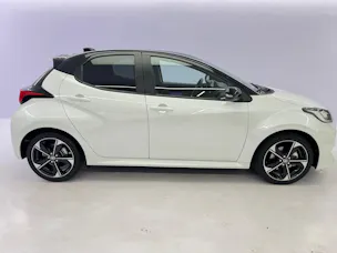 Toyota Yaris 1.5 VVT-i HSD Premium