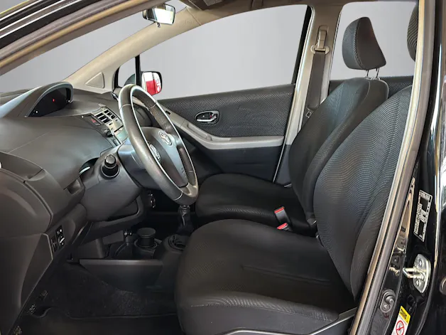 Toyota Yaris 1.33 VVT-i Linea Luna