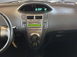 Toyota Yaris 1.33 VVT-i Linea Luna