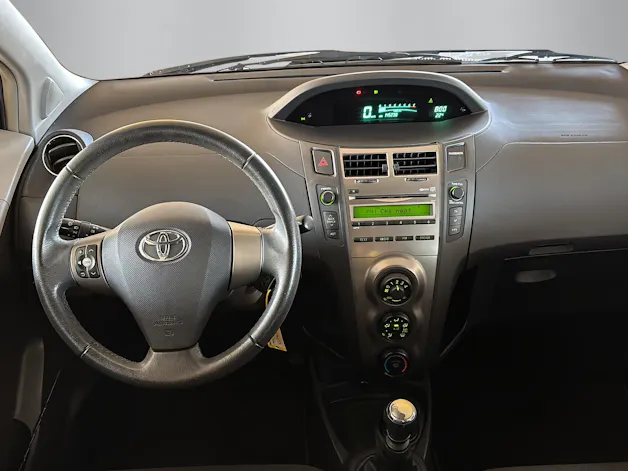 Toyota Yaris 1.33 VVT-i Linea Luna