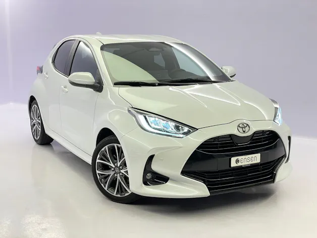Toyota Yaris 1.5 VVT-i HSD Premium