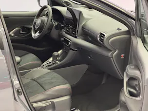 Toyota Yaris 1.5 VVT-i HSD GR Sport