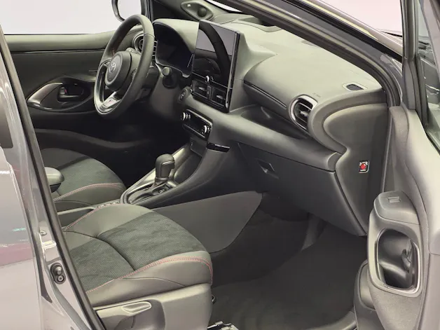 Toyota Yaris 1.5 VVT-i HSD GR Sport