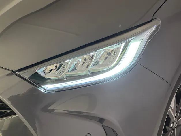Toyota Yaris 1.5 VVT-i HSD Premium