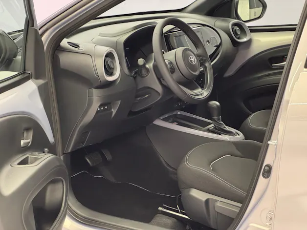 Toyota Aygo X 1.5 VVT-i HSD Trend