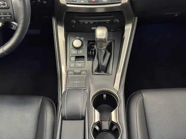 Lexus NX 300h Excellence AWD