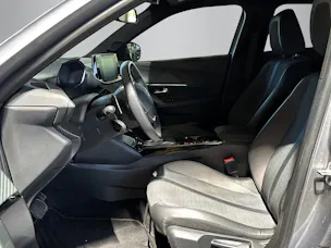 PEUGEOT 2008 1.2 PureTech 130 Allure