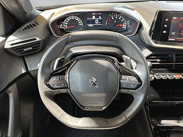 PEUGEOT 2008 1.2 PureTech 130 Allure