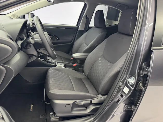 Toyota Yaris 1.5 VVT-i HSD Trend