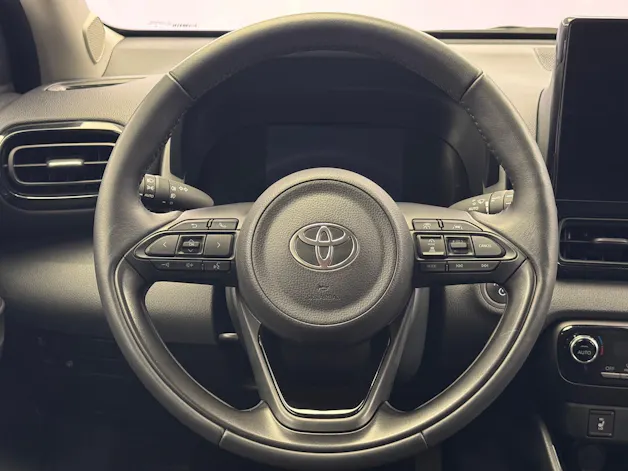 Toyota Yaris 1.5 VVT-i HSD Trend