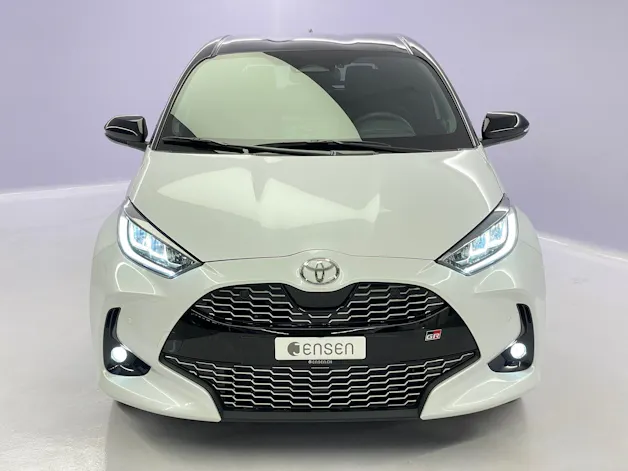 Toyota Yaris 1.5 VVT-i HSD GR Sport