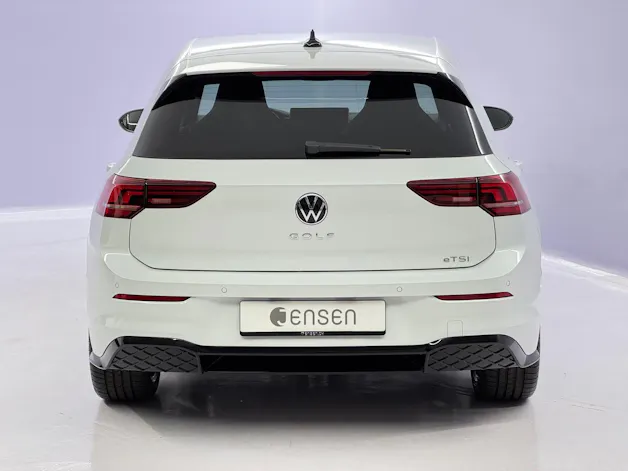 VW Golf VIII 1.5 eTSI R-Line DSG