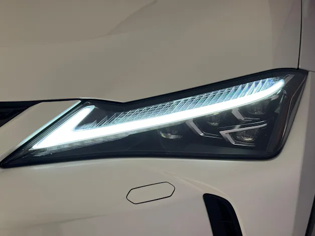 Lexus UX 300e Excellence