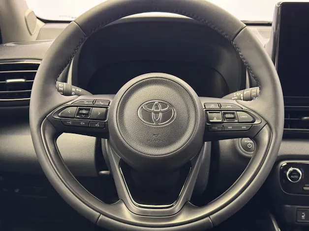 Toyota Yaris 1.5 VVT-i HSD Trend