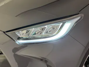 Toyota Yaris 1.5 VVT-i HSD Trend