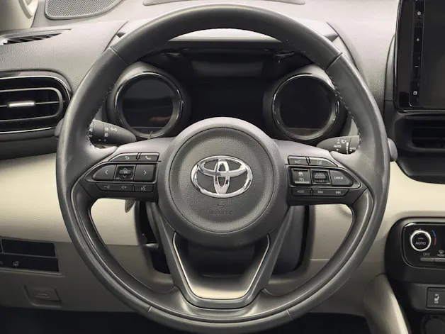 Toyota Yaris 1.5 VVT-i HSD Premium