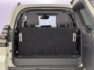 Toyota Land Cruiser 2.8 D 230 Invincible AWD
