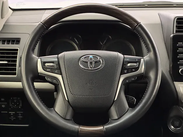 Toyota Land Cruiser 2.8 D 230 Invincible AWD