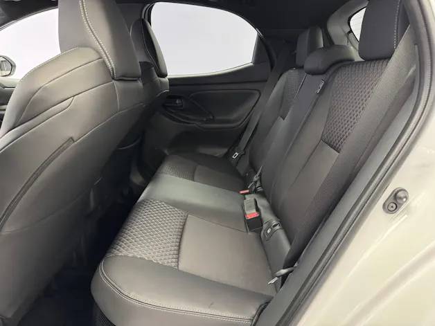 Toyota Yaris 1.5 VVT-i HSD Premium