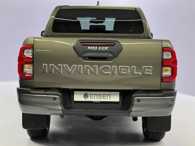 Toyota Hilux Double Cab.-Pick-up 2.8 D-4D MHEV 204 Invincible 4x4