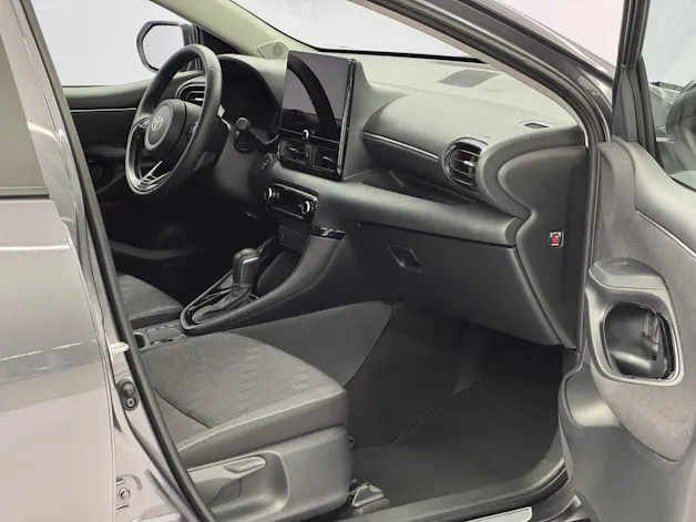 Toyota Yaris 1.5 VVT-i HSD Trend
