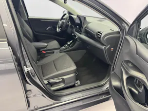 Toyota Yaris 1.5 VVT-i HSD Trend