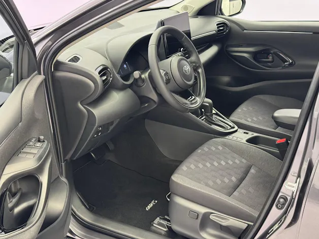 Toyota Yaris 1.5 VVT-i HSD Trend