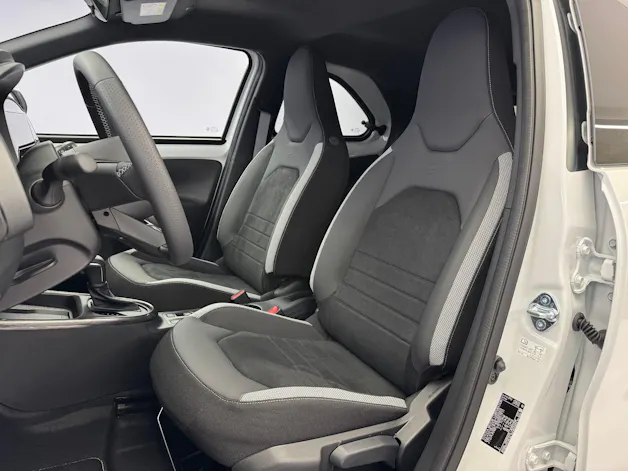 Toyota Aygo X 1.5 VVT-i HSD GR Sport